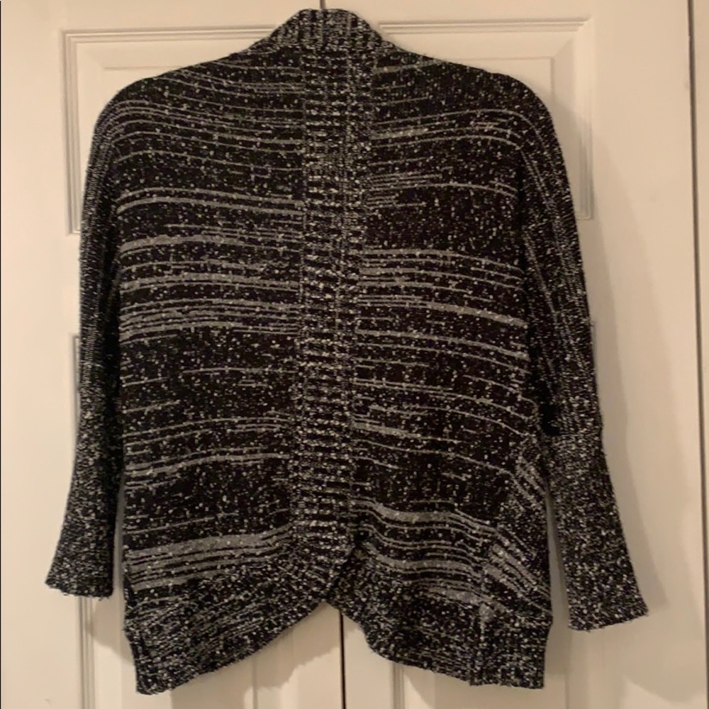 Sweater - Picture 4 of 4